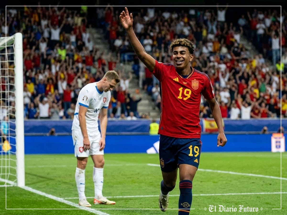 Lamine Yamal celebra un gol con la camiseta roja de España
